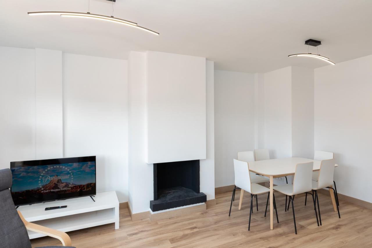 Hauzify I Apartament Big Family ซานต์เฟลิอูเดกีโซลส์ ภายนอก รูปภาพ