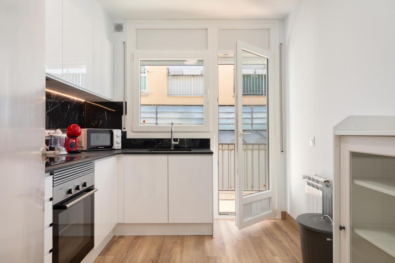 Hauzify I Apartament Big Family ซานต์เฟลิอูเดกีโซลส์ ภายนอก รูปภาพ