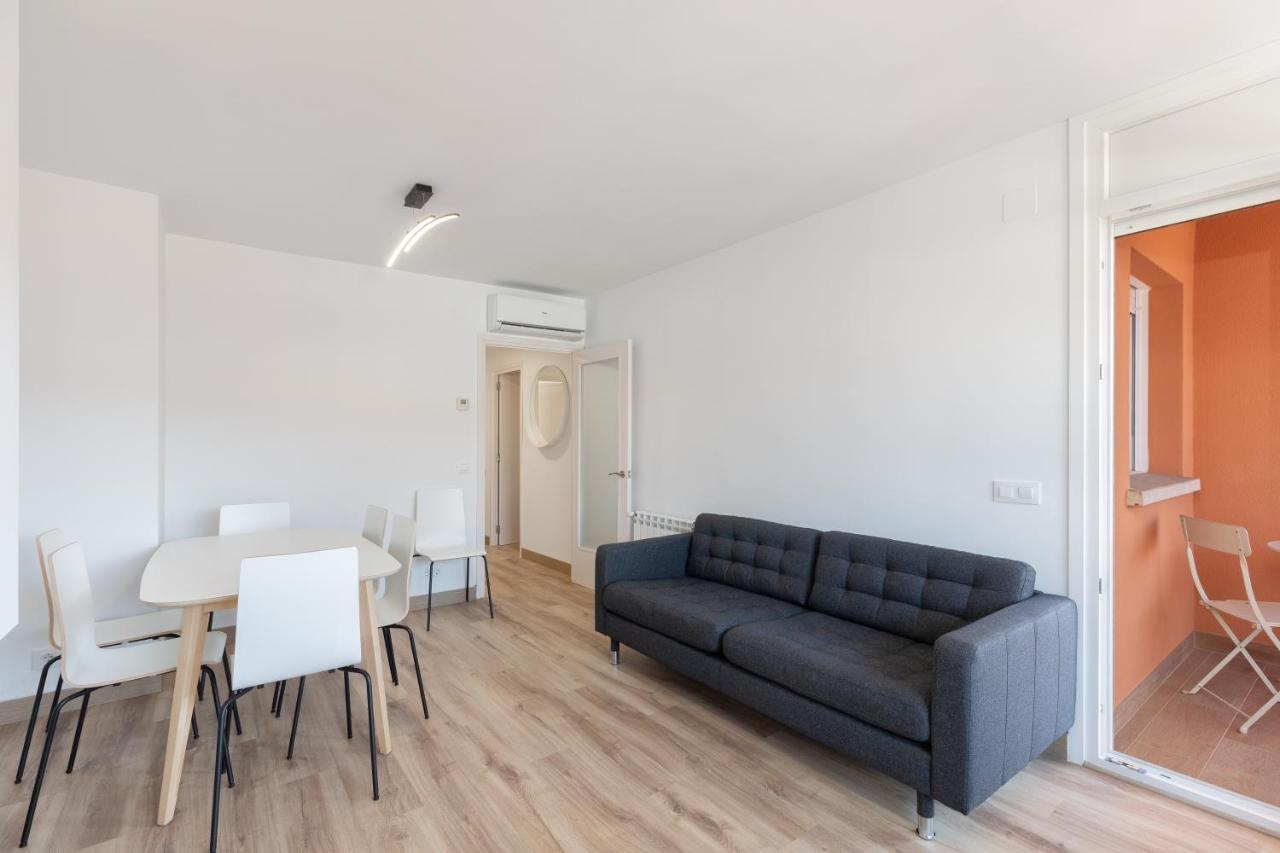 Hauzify I Apartament Big Family ซานต์เฟลิอูเดกีโซลส์ ภายนอก รูปภาพ